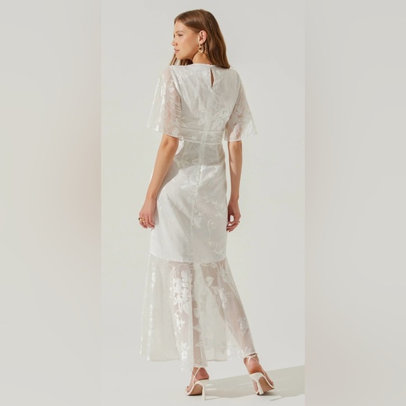 ASTR the Label Jasmine Floral midi dress - Picture 4 of 9